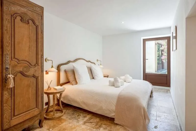 Magamistoad - Renovated Bastide with Luberon View in Oppède