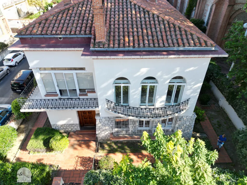 Vista aerea - Master House with Bay Windows in Perpignan