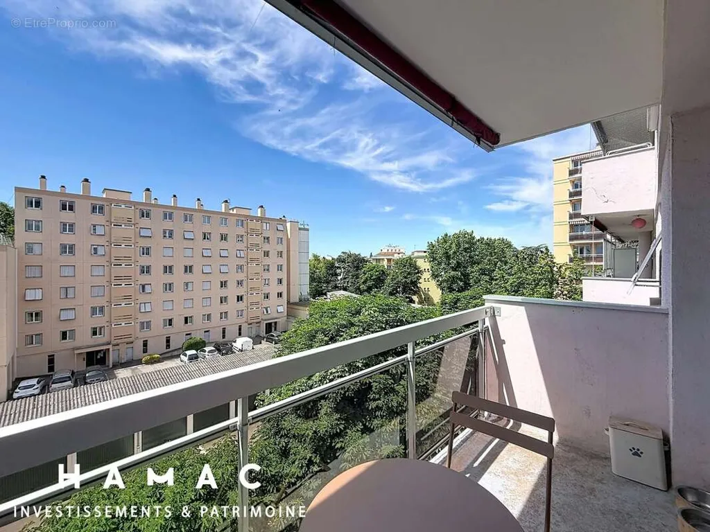Balcon - Appartement Rénové T4 avec Balcon à Lyon