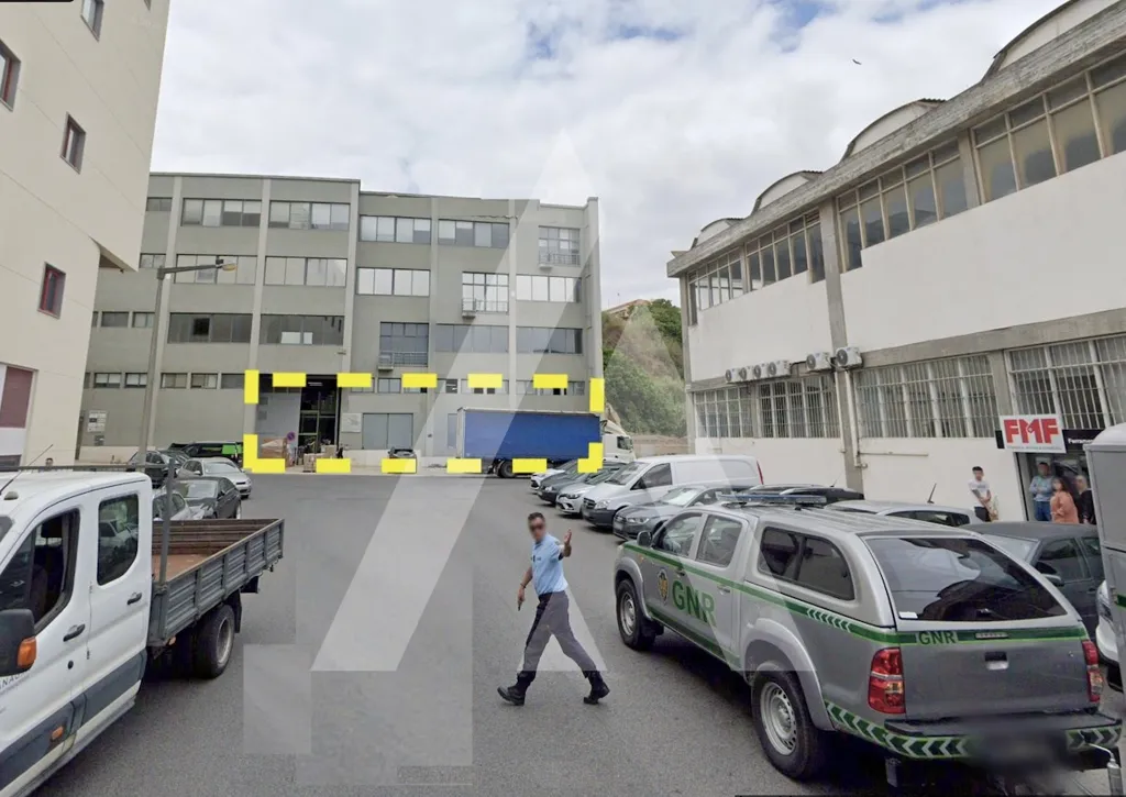 Välivaade - Multifunctional Industrial Warehouse in Marvila, Lisbon