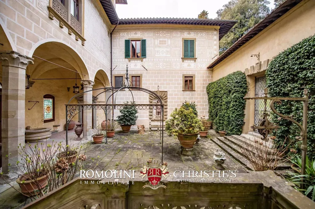 Jardin - Historic Villa with Panoramic Views near Florence