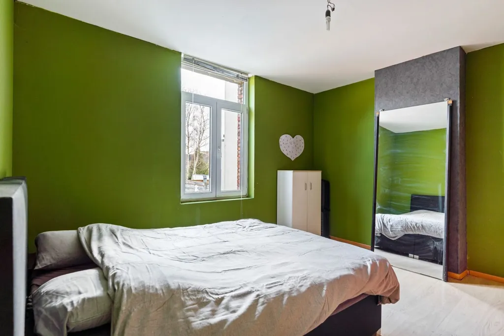 Chambres - Maison à Renover avec Jardin à Mortsel