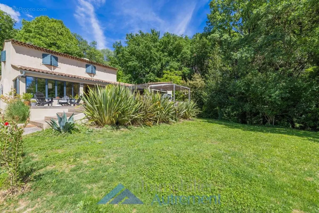Aed - Charming Property with Pool in Puyricard