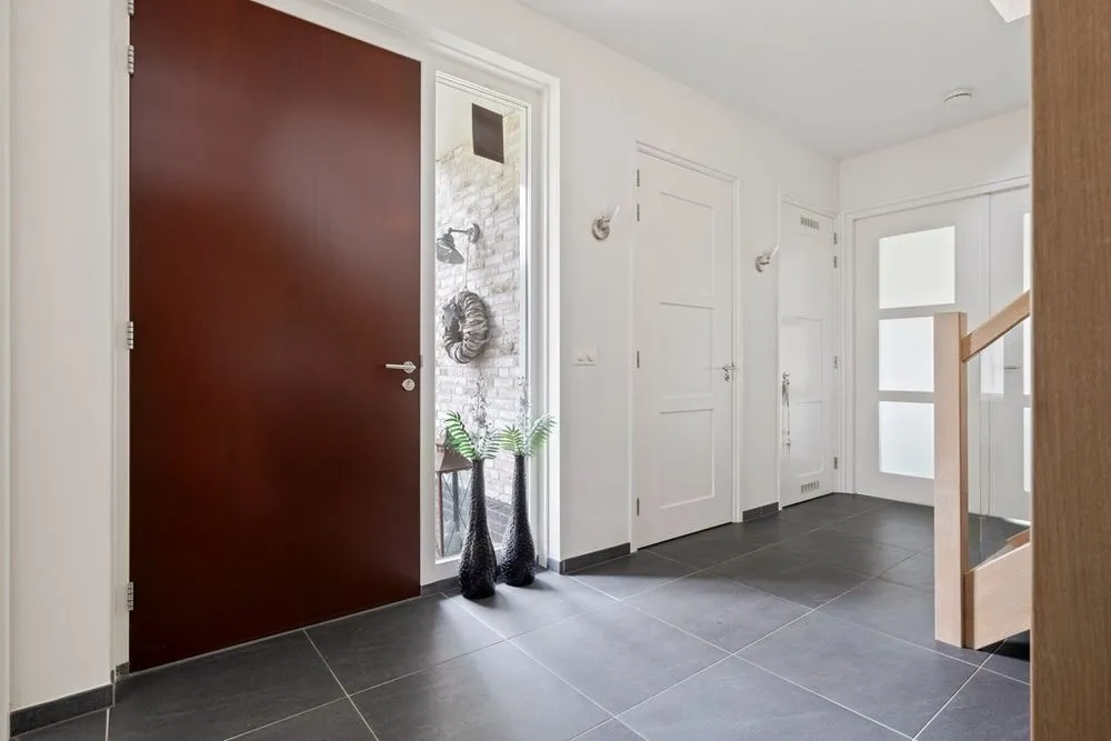 Esik - Eco-Friendly Villa with Solar Panels in Venlo