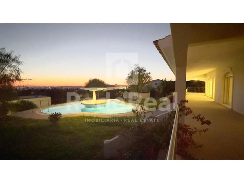 Piscina - Luxury Villa with Sea View in Estoi
