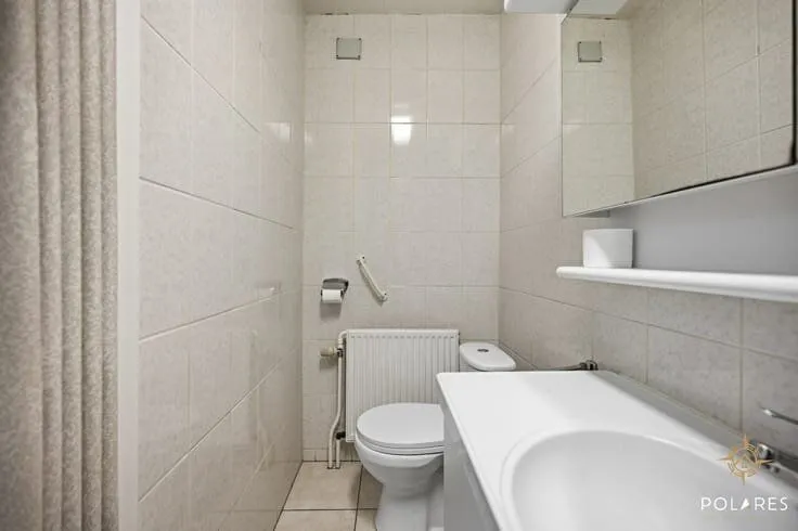 House with Separate Ground Floor Unit in Centre