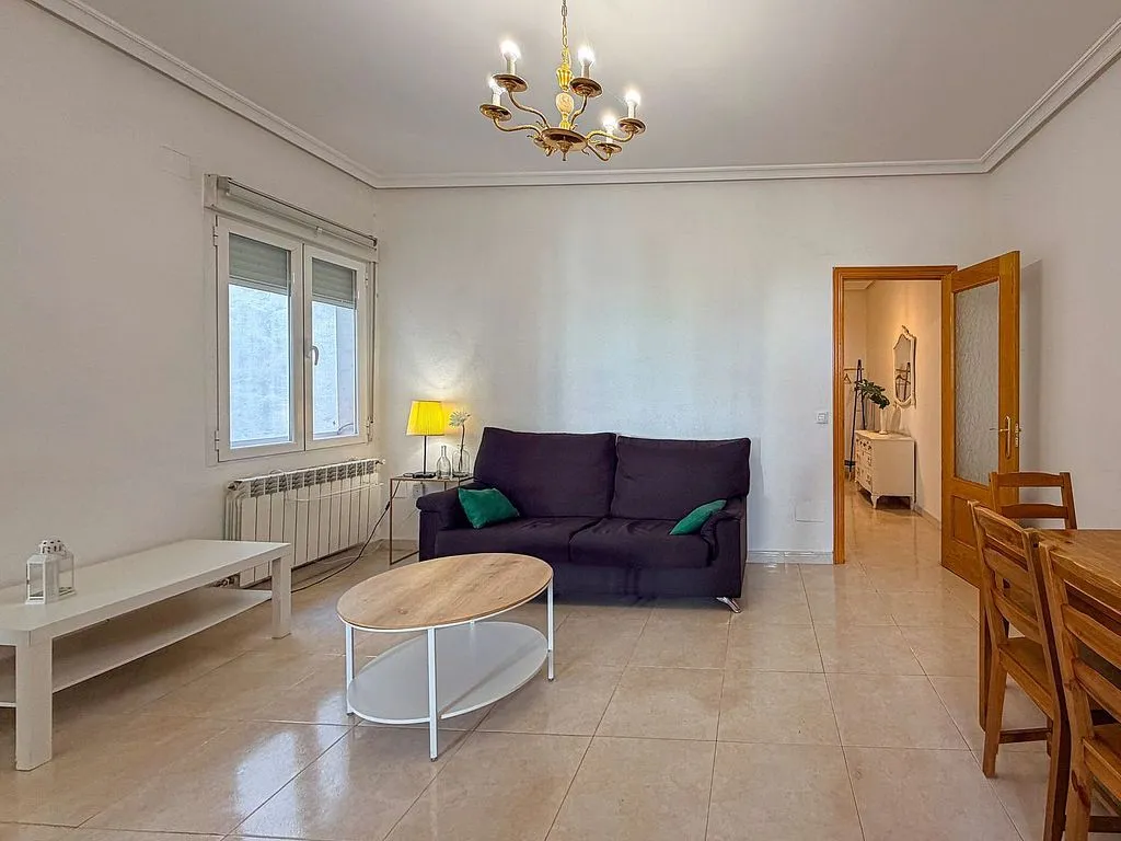 Séjour - Furnished Flat with Metro Access in Bernabéu