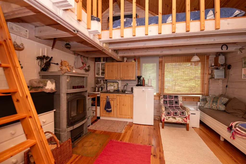 Séjour - Cottage with Sauna and Lake View in Jyväskylä