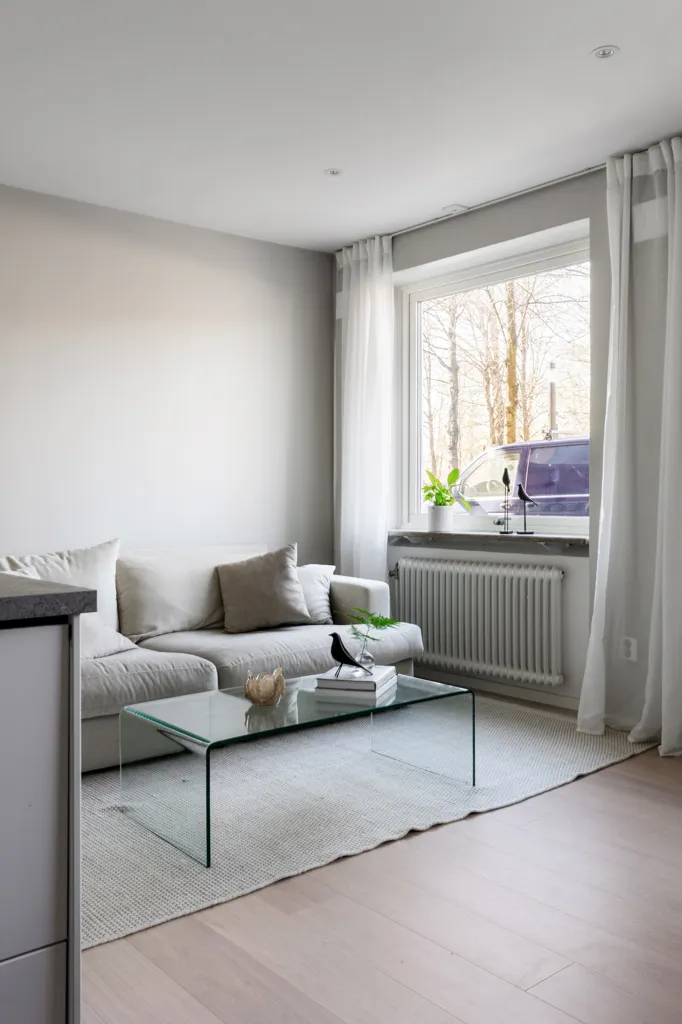 Living Room - Modern Studio Flat with Park View in Gothenburg