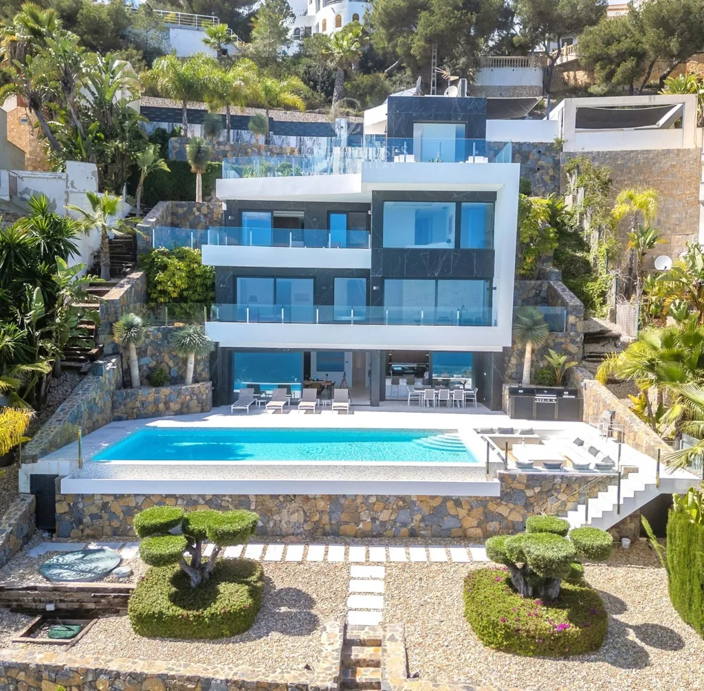 Õhuvaade - Contemporary Villa with Seafront Views in Jávea