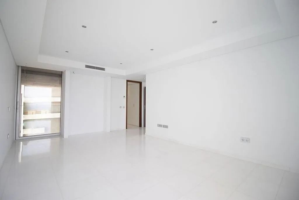 Pièces - Contemporary Townhouse with Pool in Ifara