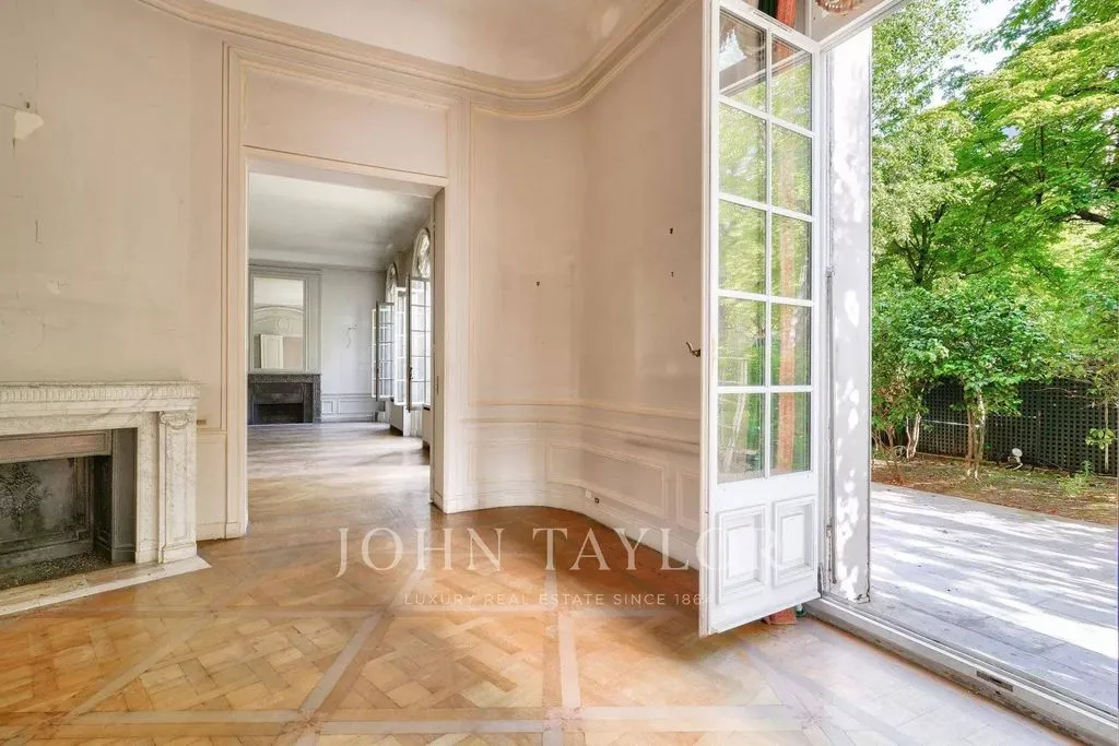 Séjour - Appartement Luxueux avec Jardin Privé à La Muette