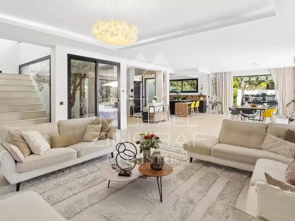 Séjour - Villa Contemporaine avec 7 Chambres à Roquefort-les-Pins