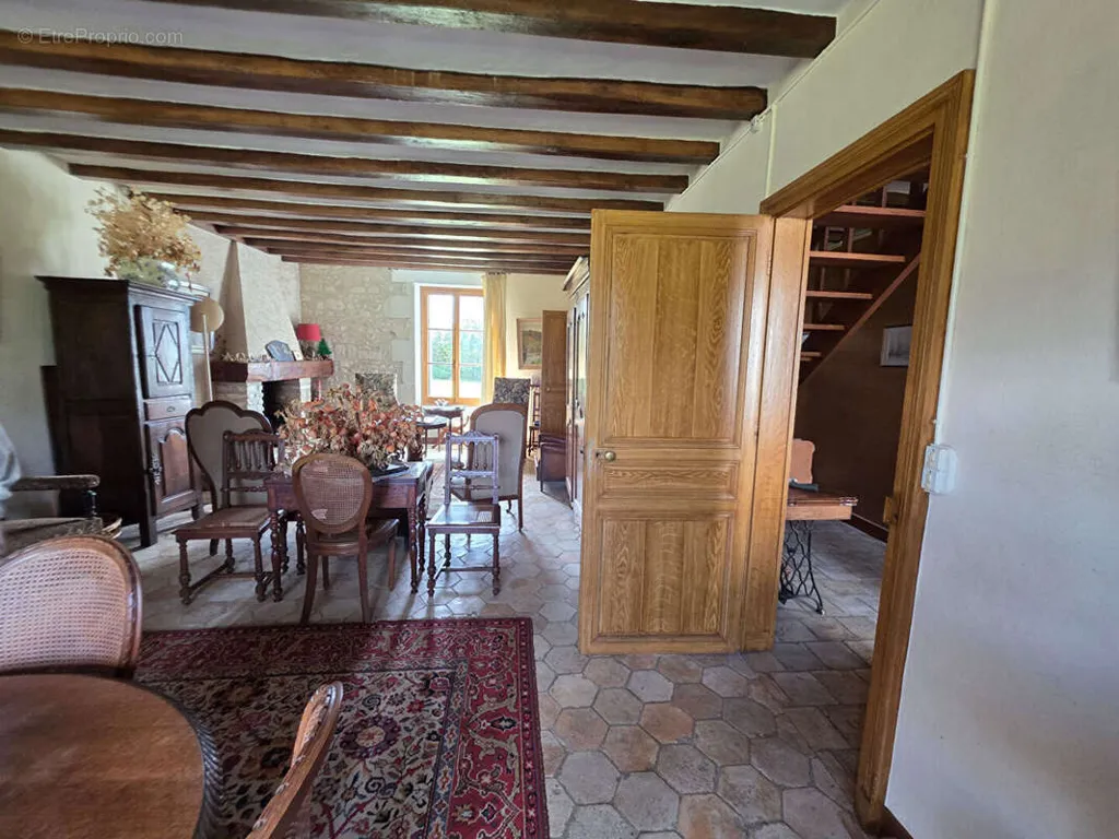 Salle à manger - Maison de Caractère avec Parc à Bossay-sur-Claise