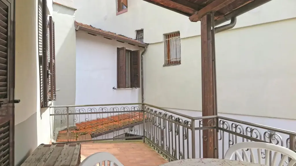 balcony