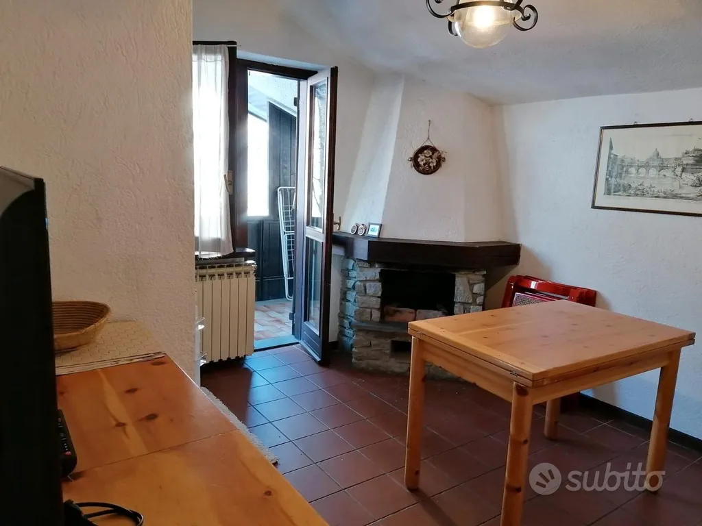 Söögituba - Furnished Apartment with Balcony in Bardonecchia