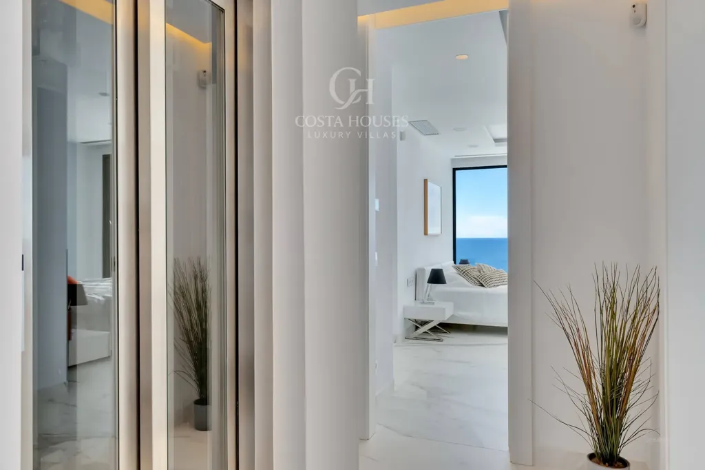 Esik - Contemporary Villa with Seafront Views in Jávea