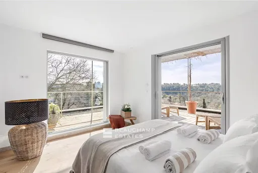 Chambres - Villa de Luxe avec Piscine à Valbonne