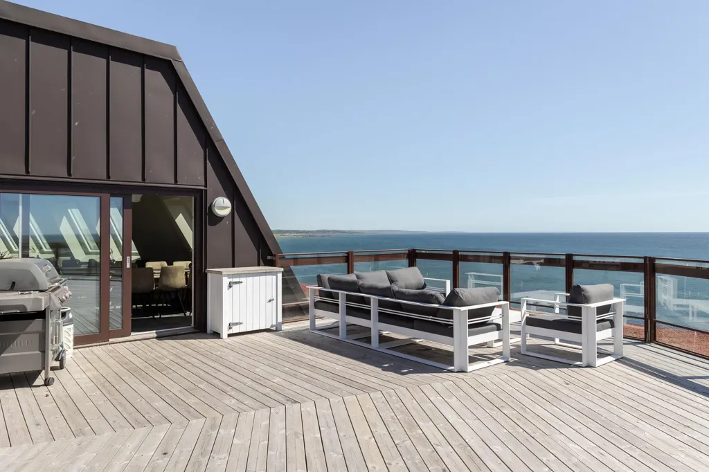 Terrass - Seafront Apartment with Balcony in Bacchus