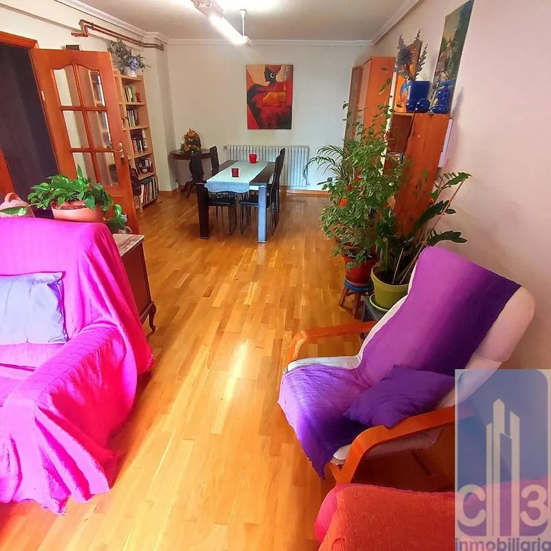 Séjour - Apartment with Balcony in Barbastro