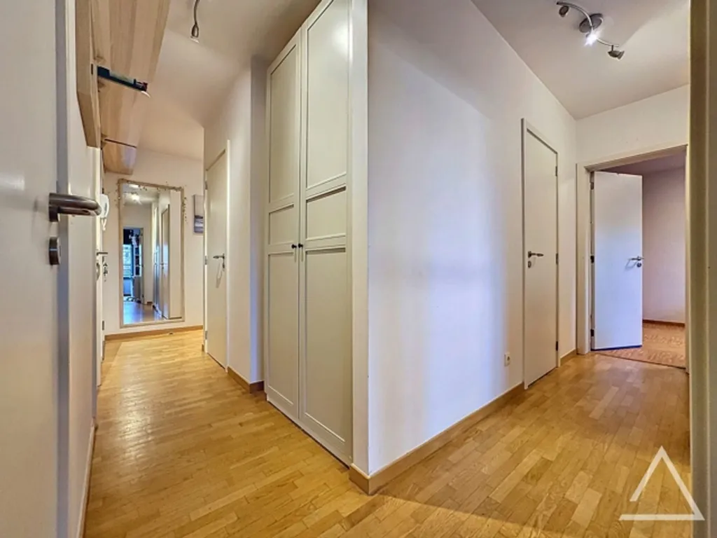 Entrée - Appartement 3 Chambres avec Terrasses dans Clos Calme