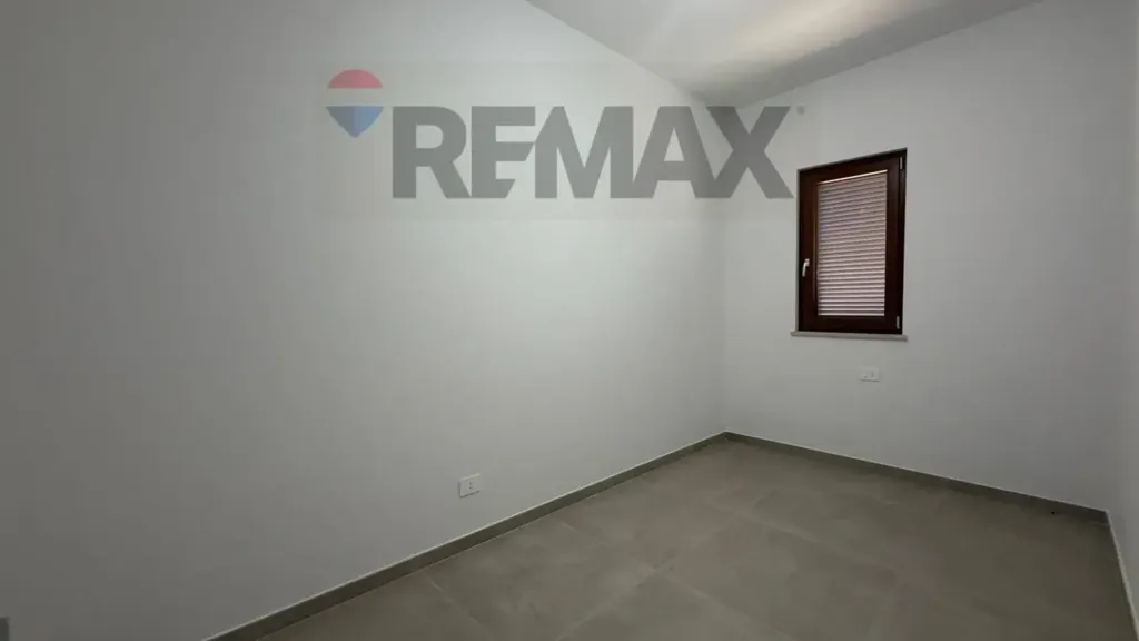 Pièces - Rusticated Apartment with Balcony in Minturno