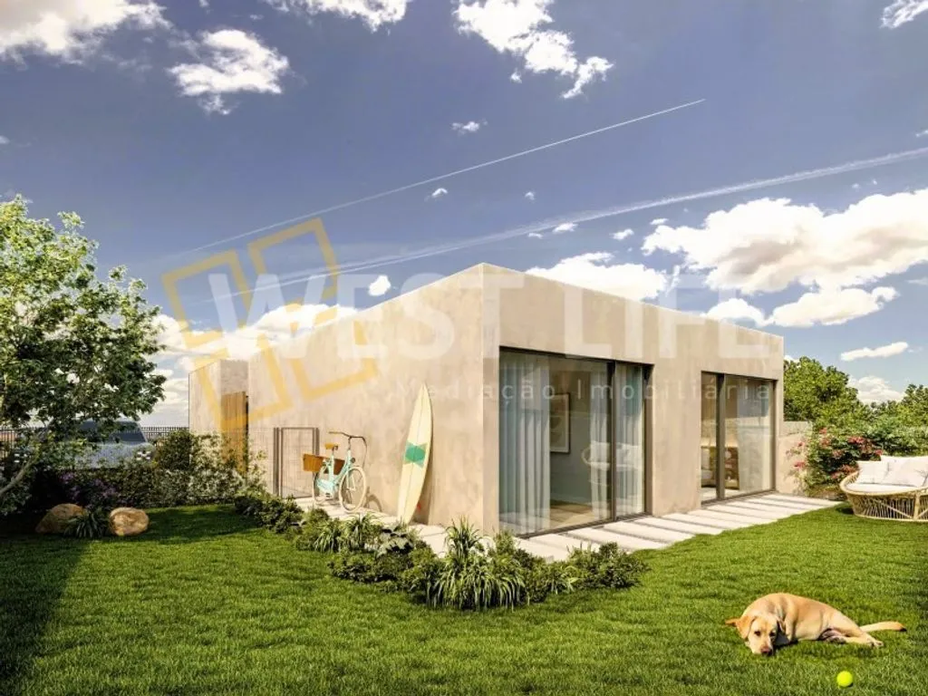 Contemporary House with Private Garden in Mafra