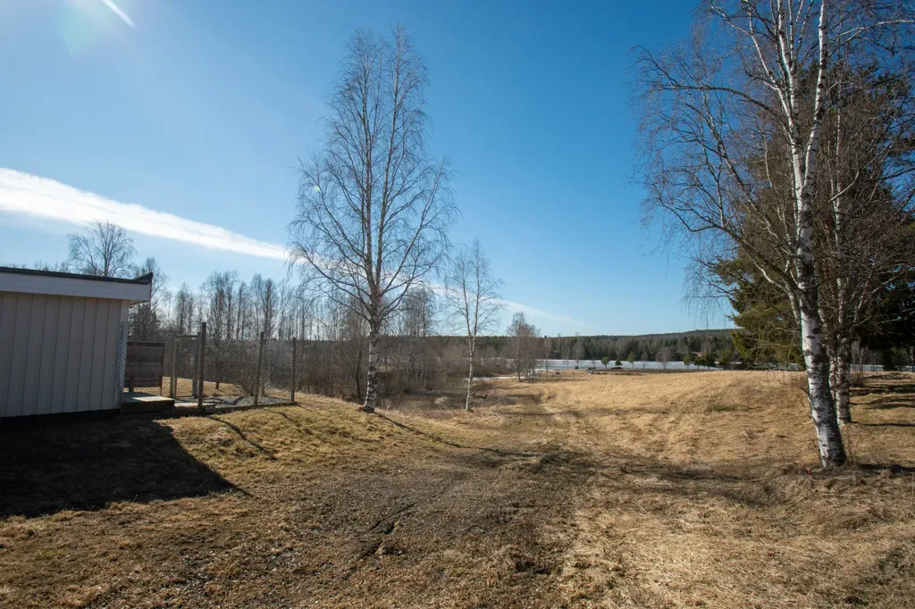 Jardin - Country House with River View in Vännfors
