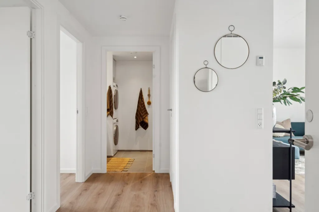 Esik - Modern Apartments with Balcony in Odense