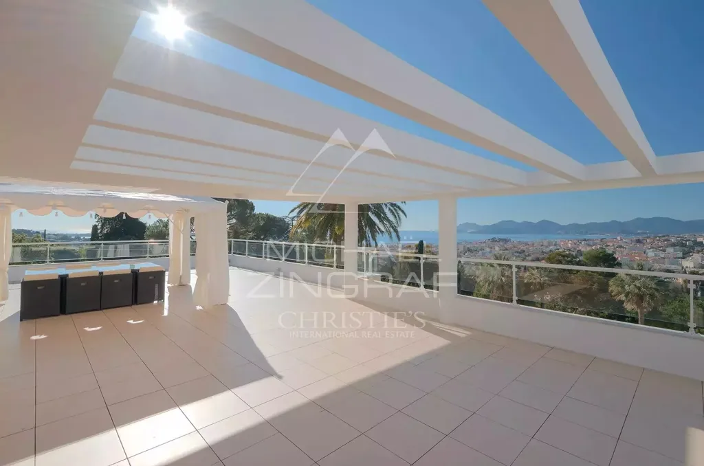 Terrasse - Villa Nouvelle Construction avec Vue Mer à Cannes