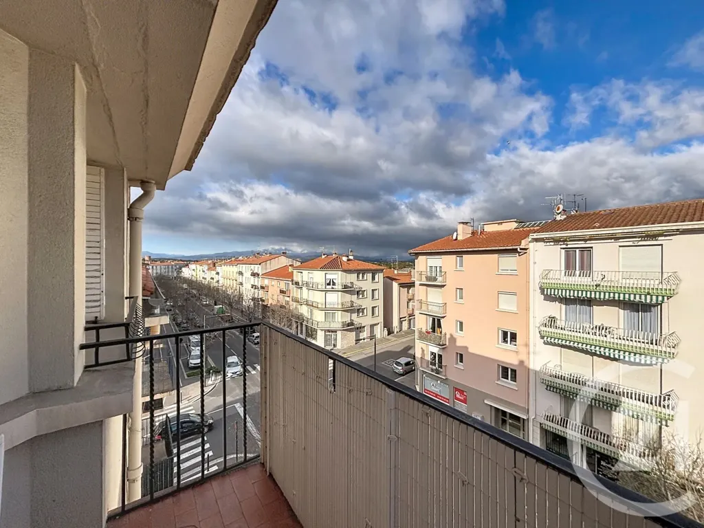 Balcony - 4-Bed Apartment with Balcony in Perpignan Centre