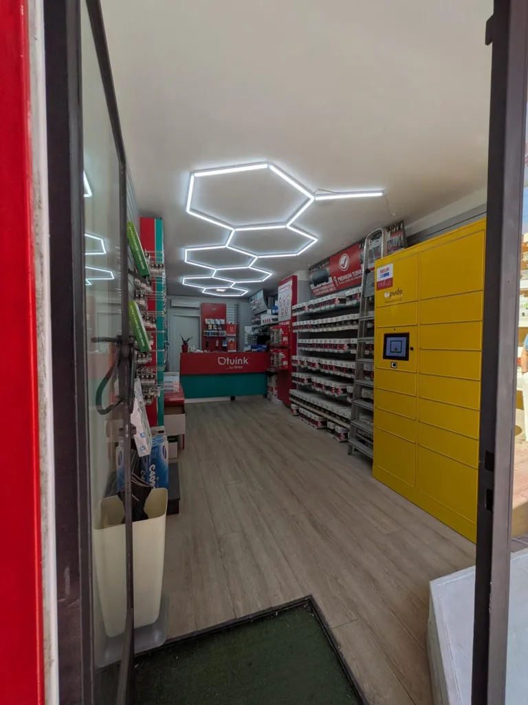 Toad - Commercial Unit in Prime Location, Las Rozas