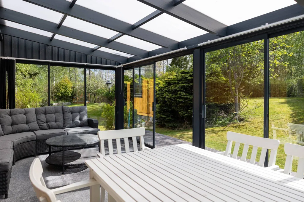 Terrace - Sutteräng Villa with Balcony in Västmanland