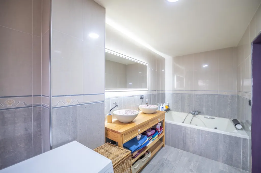Vannitoad - Chalet with Pool and Terrace in Otura