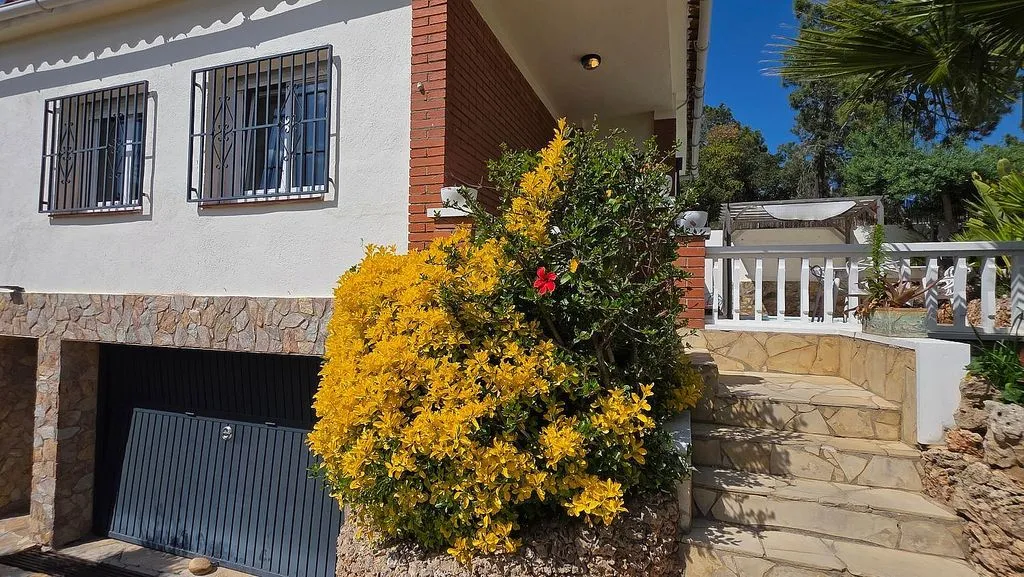 Välivaade - Chalet with Pool and Terrace in Lloret Blau