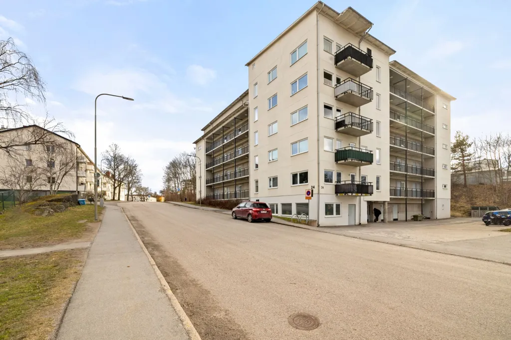 Välivaade - 1st Floor Flat with Balcony in Fruängen