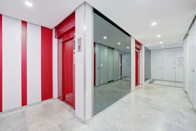 Hallway - Studio with Lift in Paris