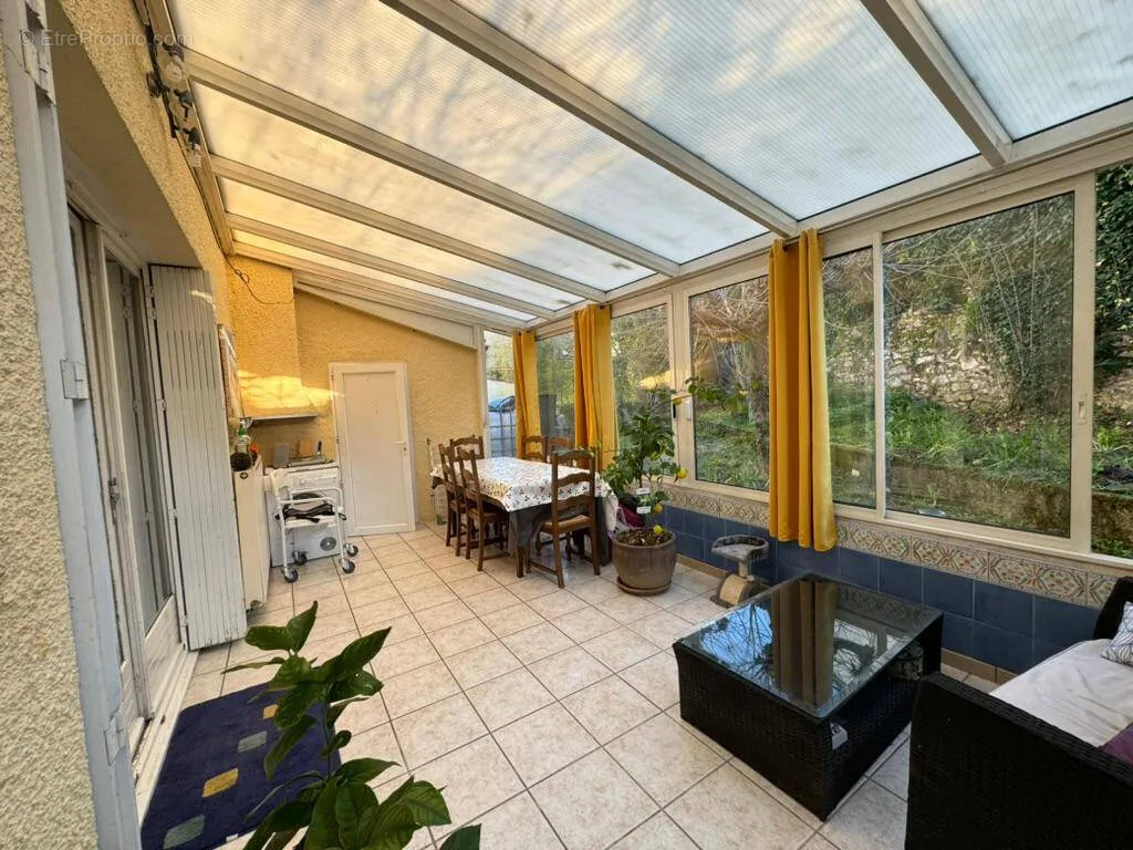 Terrass - Spacious House with Garden in Cahors