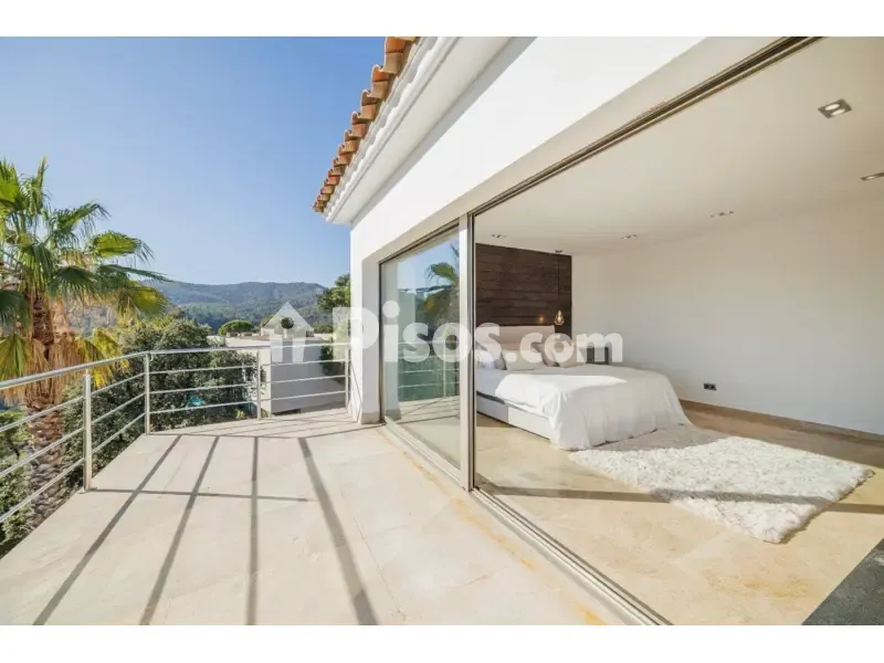 Bedrooms - Spacious House with Private Pool in Costa Brava