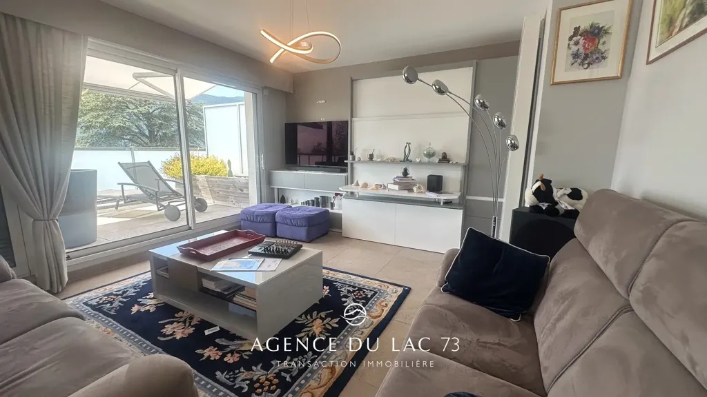 Elutuba - Apartment with Lake View in Brison-Saint-Innocent