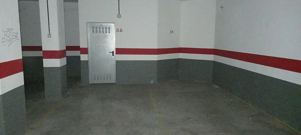 Garage - Garage with Secure Access in Ingenio