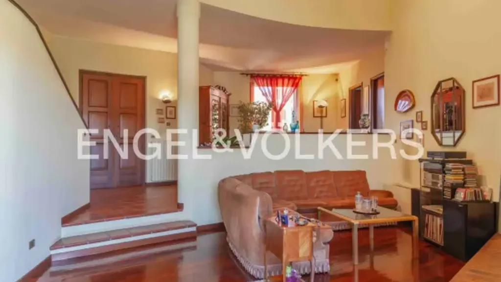 Soggiorno - Villa with Garden and Terrace in Castagnito