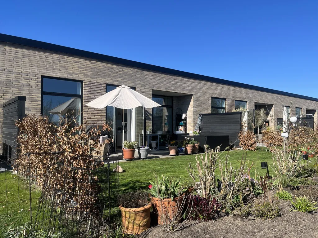Giardino - Modern House with Parking in Dalhaven