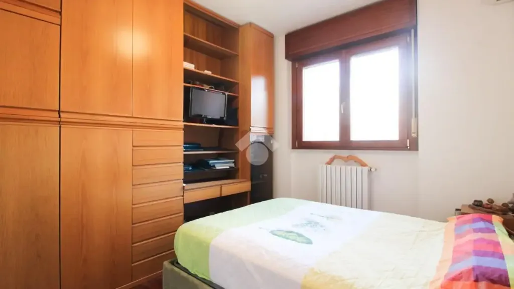 Magamistoad - Bright 2-Bedroom Apartment with Balcony in Milan
