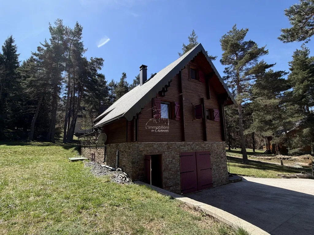 Exterior - Chalet with Forest View in Saint-Sauveur-Camprieu