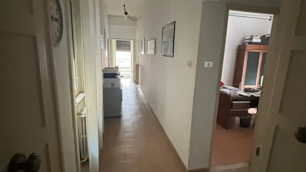 Esik - Apartment with Balcony in Castrovillari
