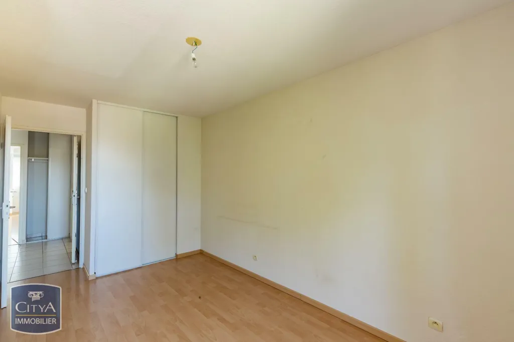Toad - Spacious Flat with Balcony in Castres
