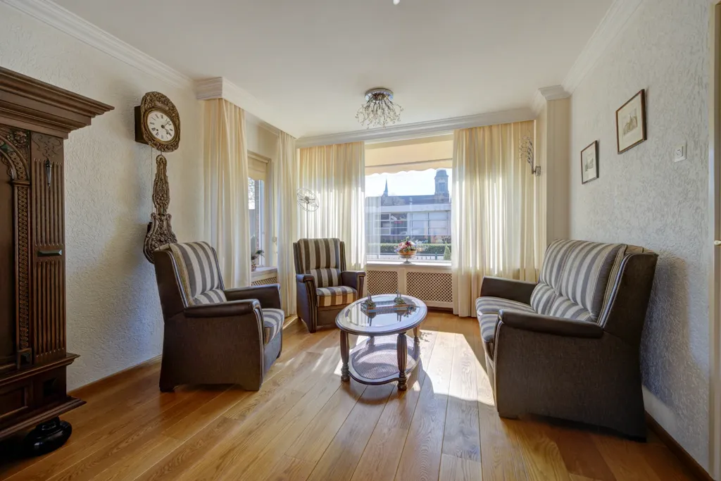 Séjour - Corner House with Terrace in Etten-Leur