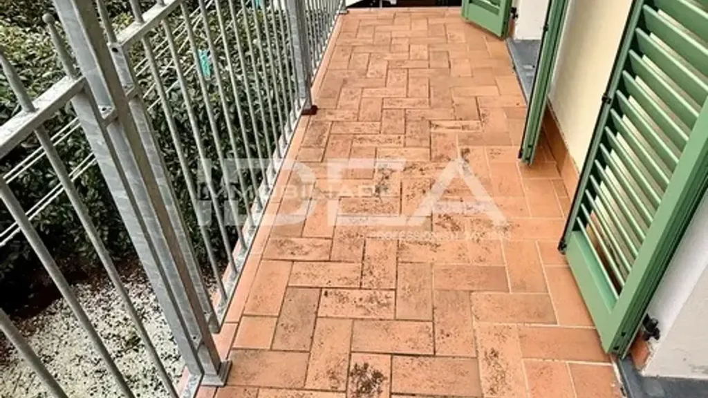 Balcony - Contemporary Villa with Balconies in Lucca