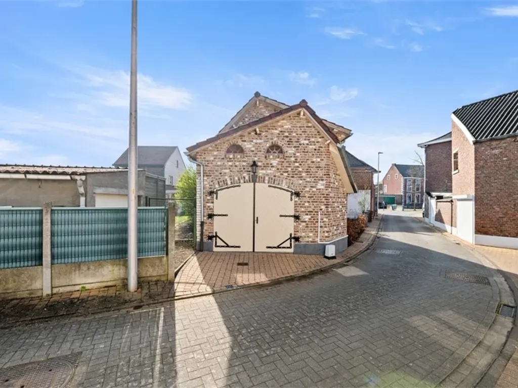 Extérieur - Maison Rénovée avec Jardin à Velm